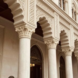 أعمدة وتيجان جي ار سي (GRC) لمدخل قصر