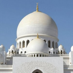 مسجد بقبة وزخارف من الجي ار سي (GRC)