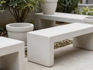 عناصر تنسيق حدائق من الجي ار سي تشمل أحواض زهور ومقاعد